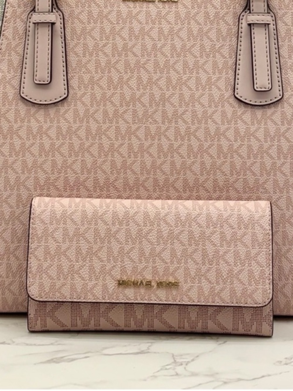 Michael Kors Blush Pink MK Logo Trifold Wallet - Picture 8 of 9